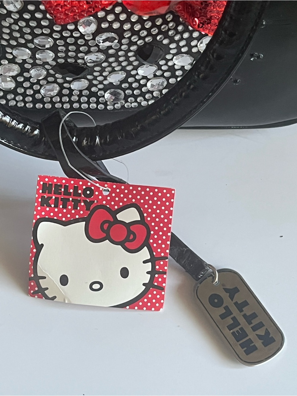 Beautiful Hello Kitty Purse - Picture 5 of 9